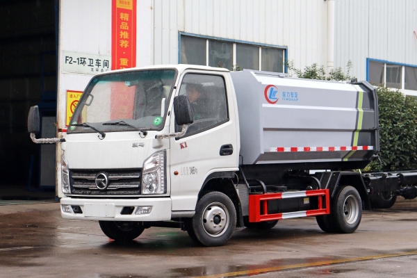 国六蓝牌凯马4.5方侧装压缩垃圾车