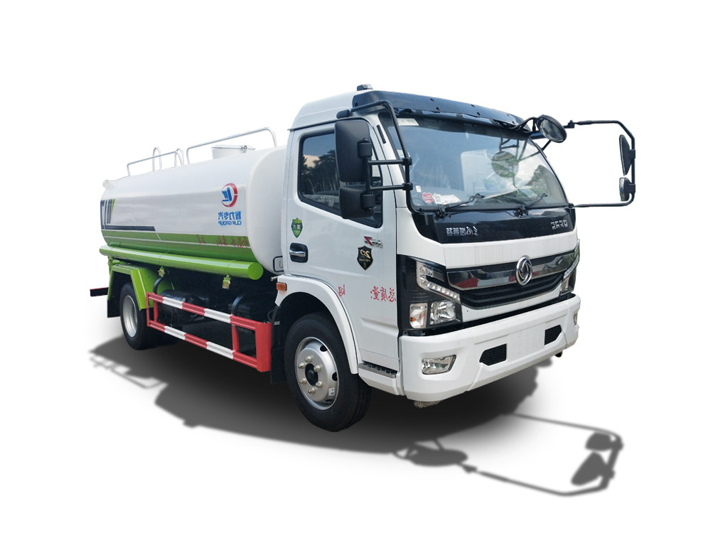 国六9吨洒水车