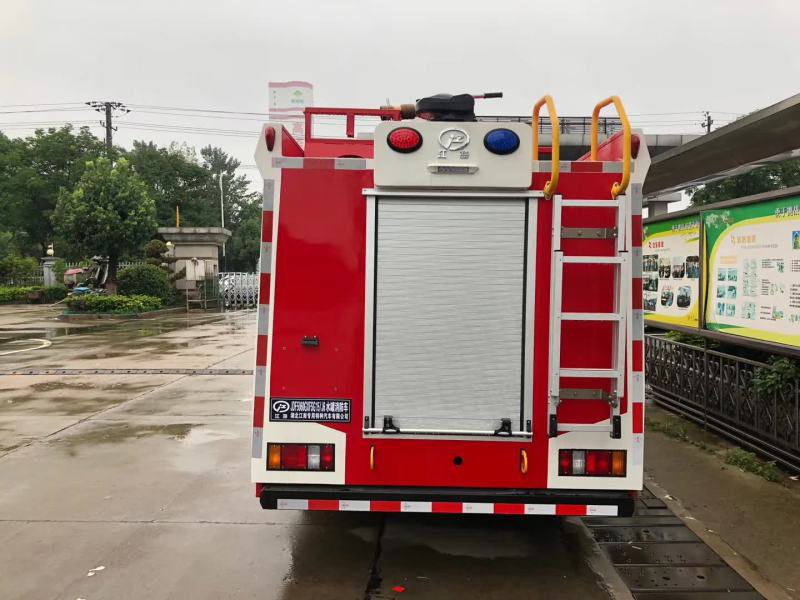 ‌江铃2吨水罐消防车