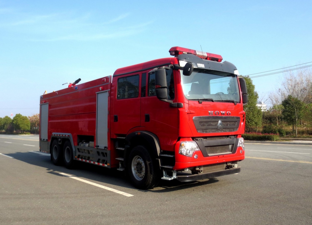 重汽豪沃16吨消防车