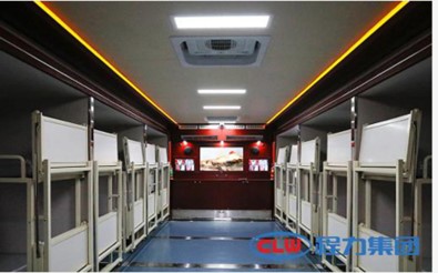 重汽24人宿营车