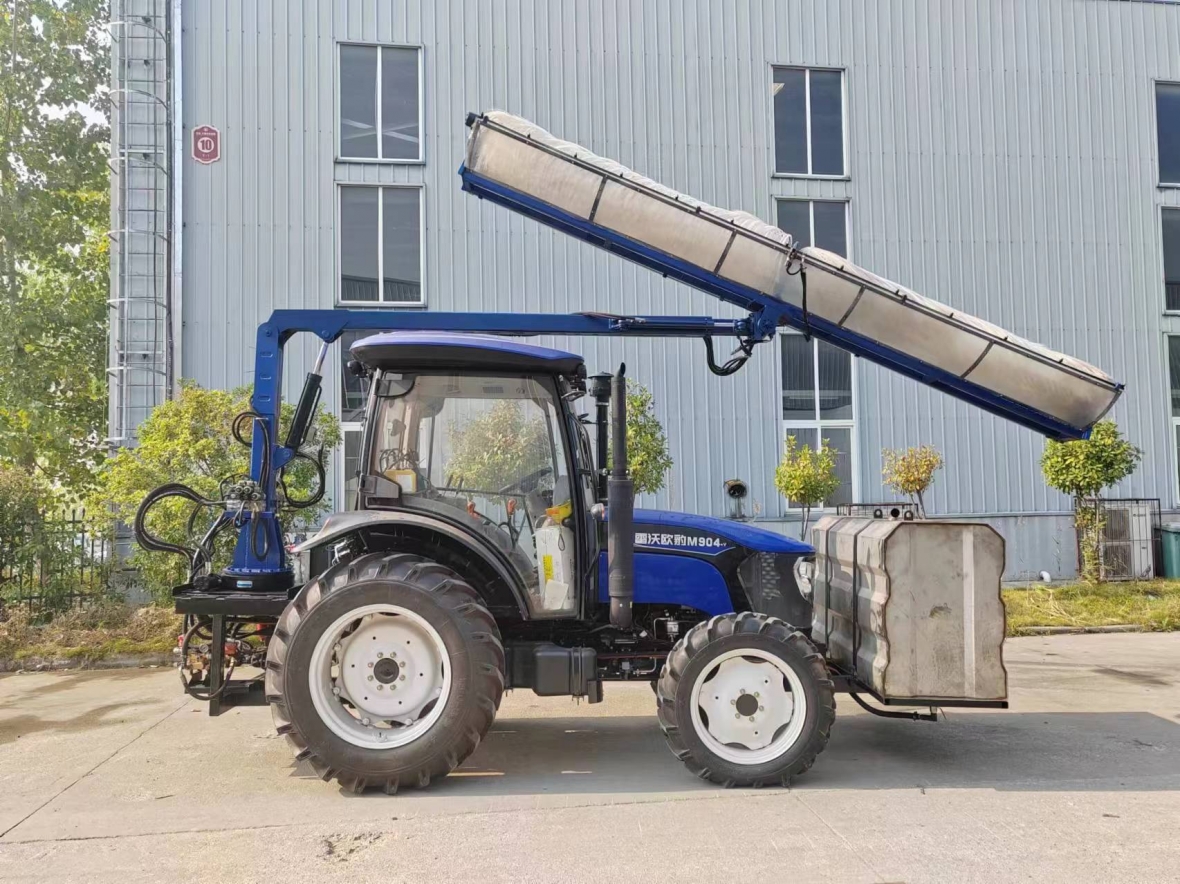 拖拉机式光伏清洗车（后置滚刷）