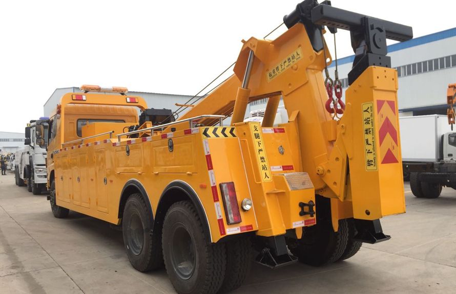 东风特商153后双桥重型清障车