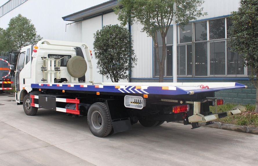 解放J6 6.2米平板清障车