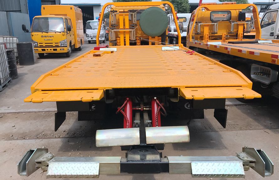 东风多利卡蓝牌一拖二清障车