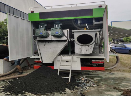 东风多利卡黄牌吸污净化车（EHY5210TWJE6）