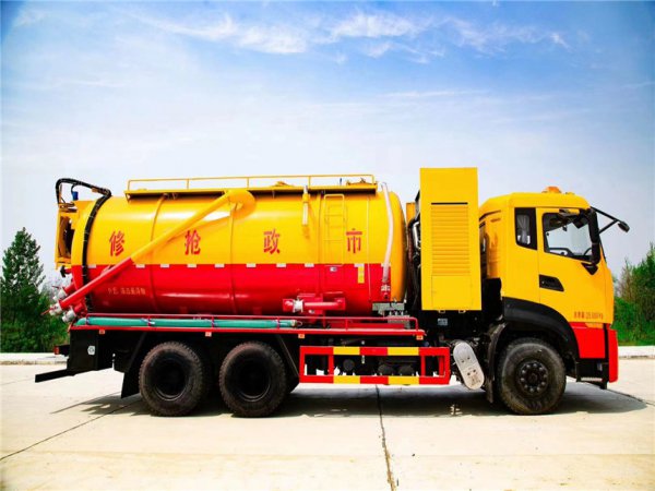 东风天龙22方清洗吸污车