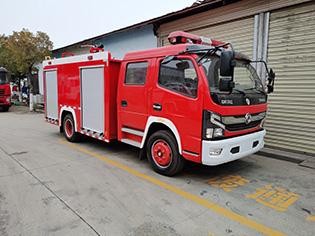 程力威牌CLW5100GXFSG40/DF型水罐消防车