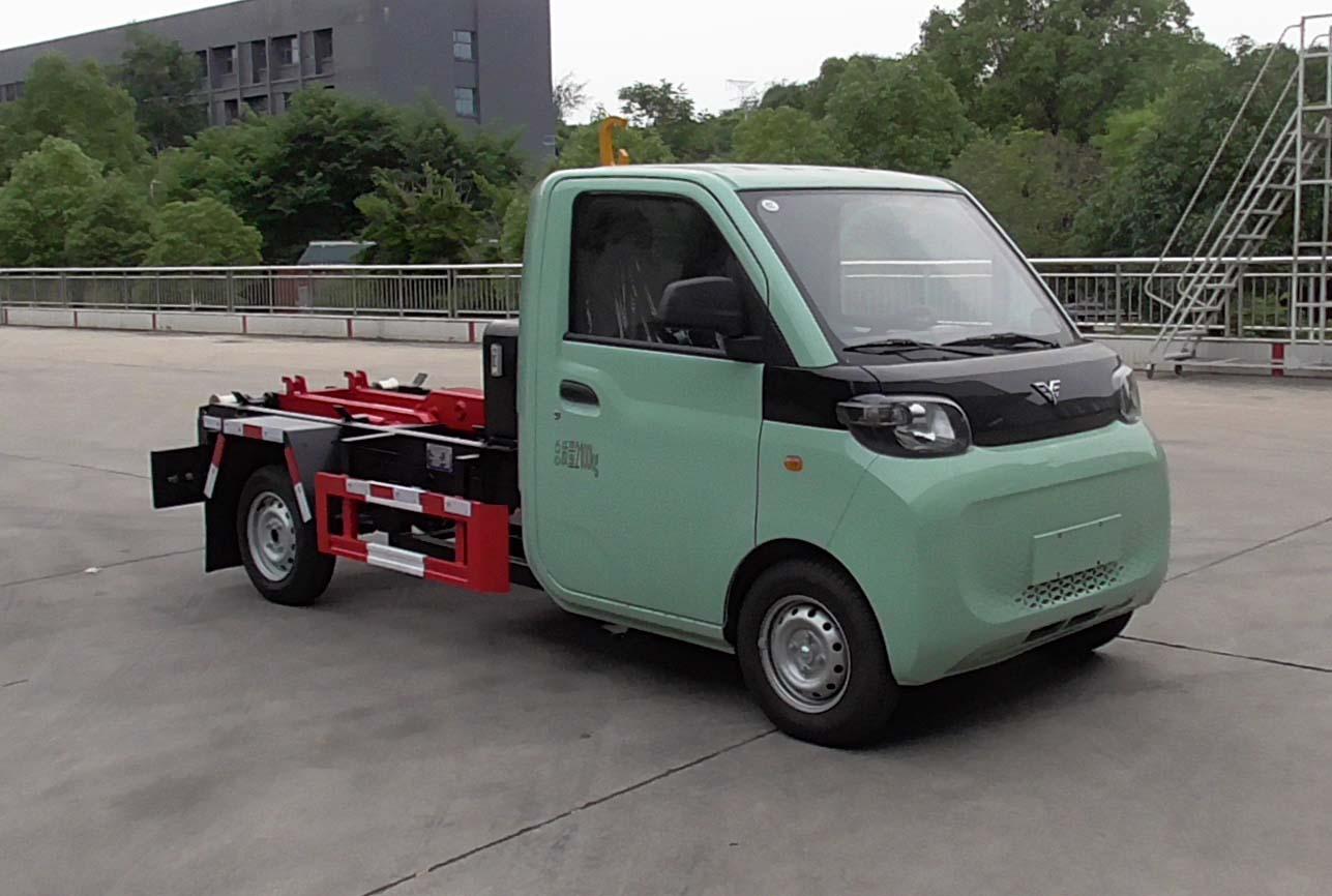 CLW5021ZXXBEVAHB型纯电动车厢可卸式垃圾车实拍2